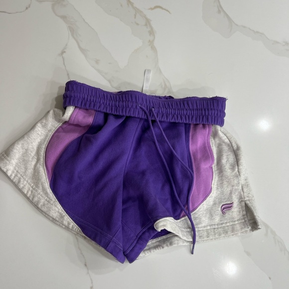 Purple colorblock Fabletics fleece shorts sz S - Picture 2 of 4